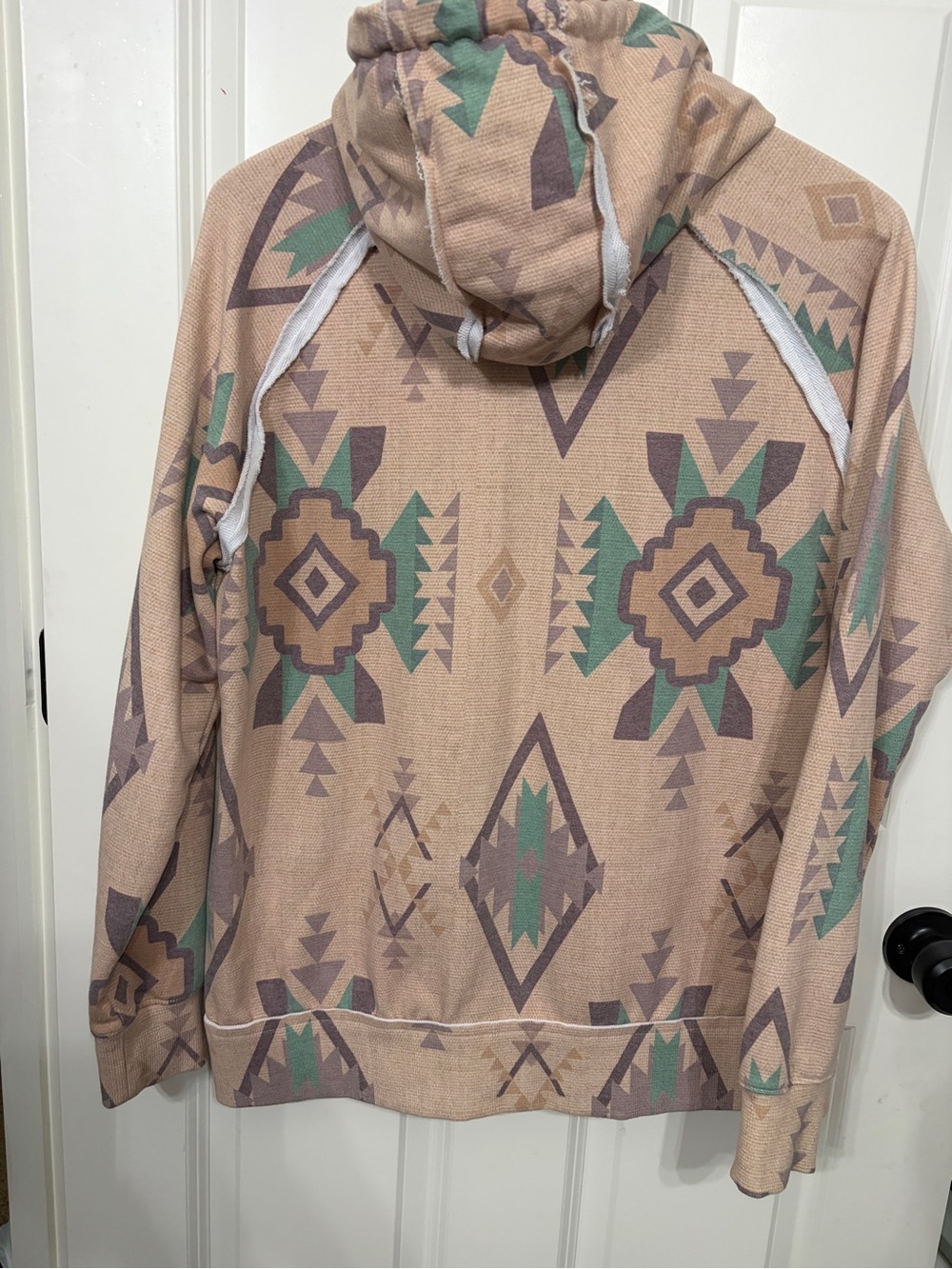 Like new size L Hooey Playa Women’s Aztec-Print Hoodie. Soft. Cozy. Beautiful. - Picture 11 of 13